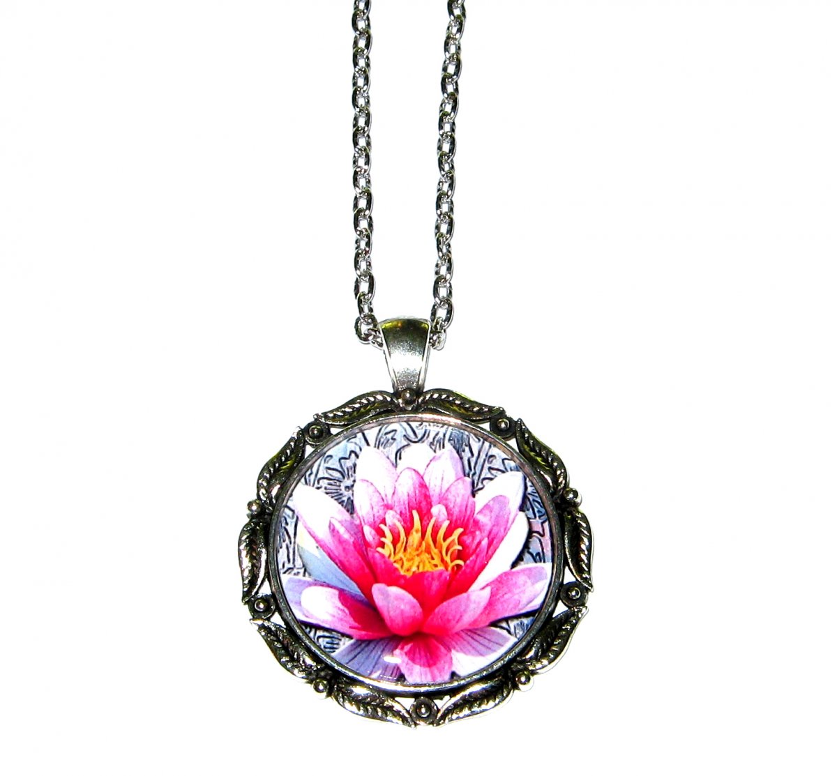 Přívěsek...Lotosový květ-symbol tajemna.