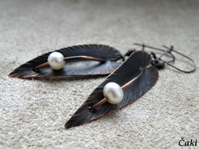 Kapka ranní rosy na pavučině-naušnice