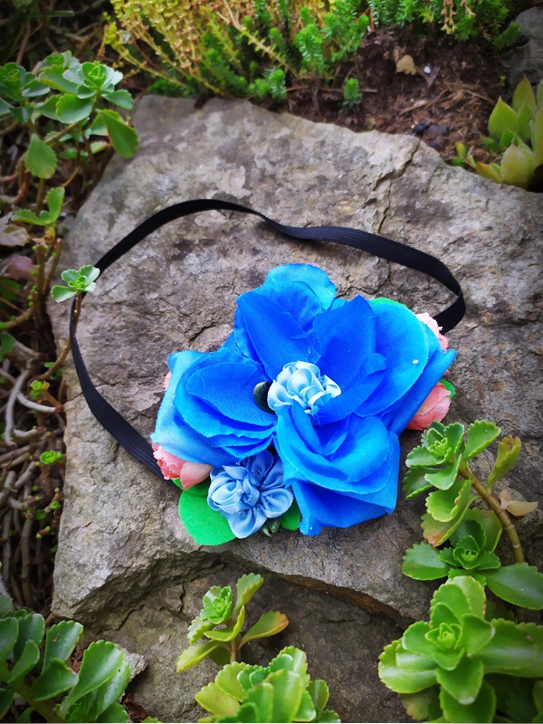 Květinová čelenka