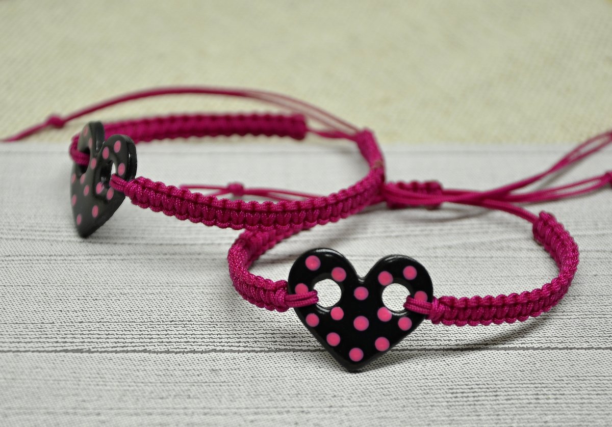 Dívčí macramé náramek srdce puntík