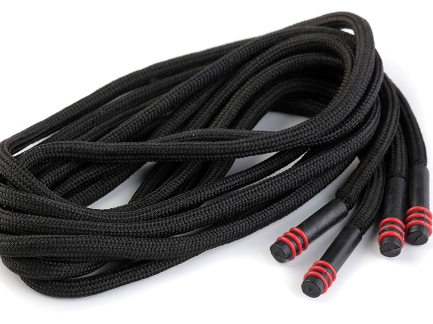 Oděvní šňůra s koncovkami - 130 cm