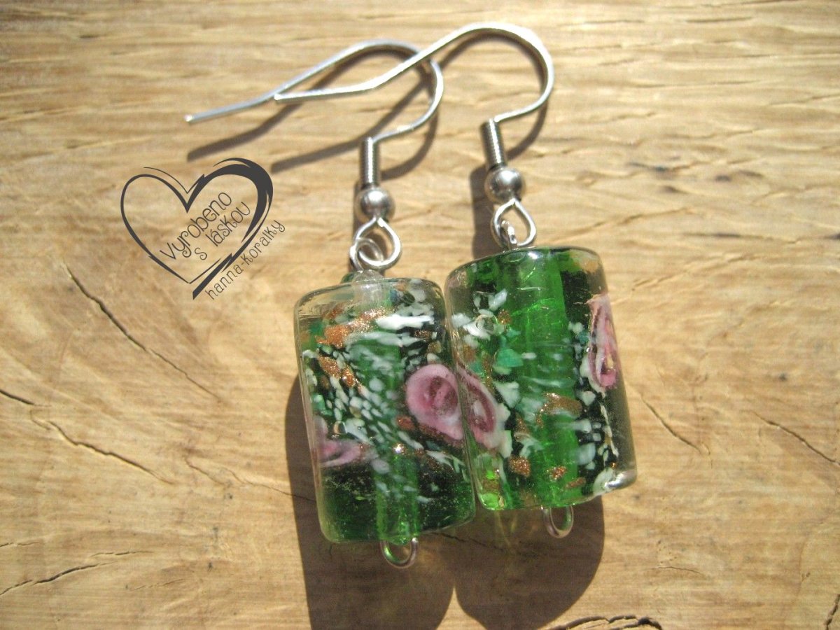 NÁUŠNICE - ZELENÉ VINUTKY - VINUTÉ PERLE