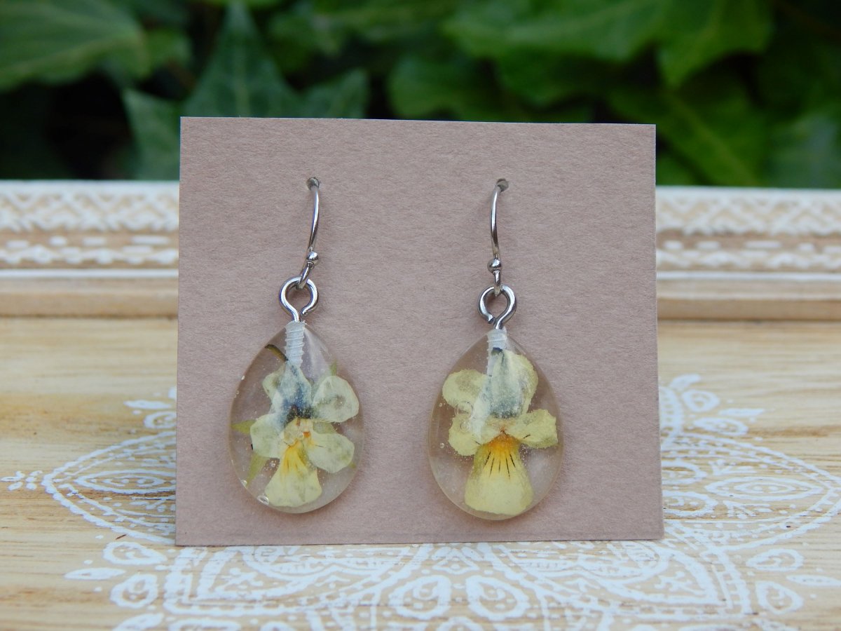 Náušnice slzičky s Maceškou