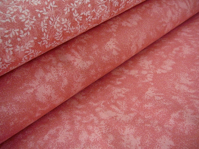Bavlněná látka - metráž - starorůžový mramor - š. 140 cm