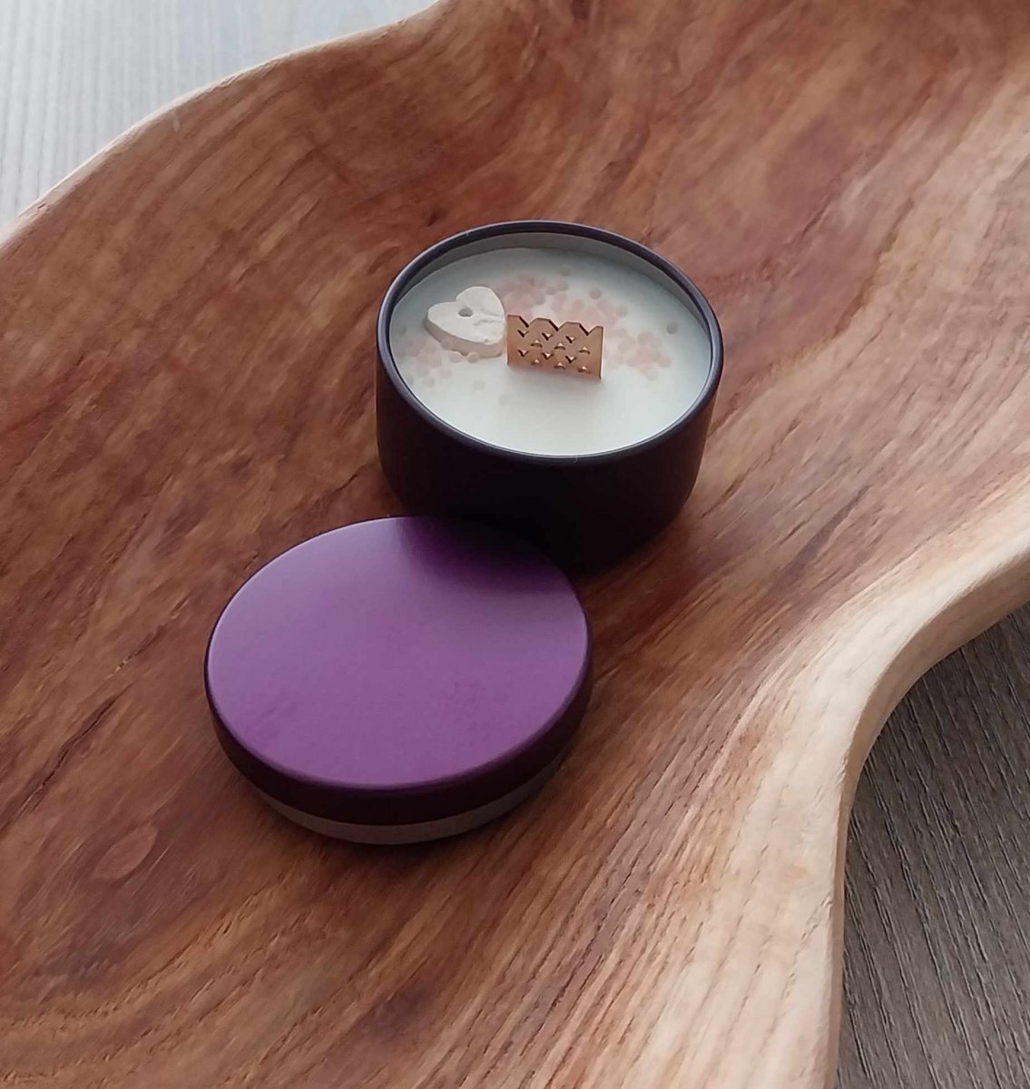 Hliníková fialová