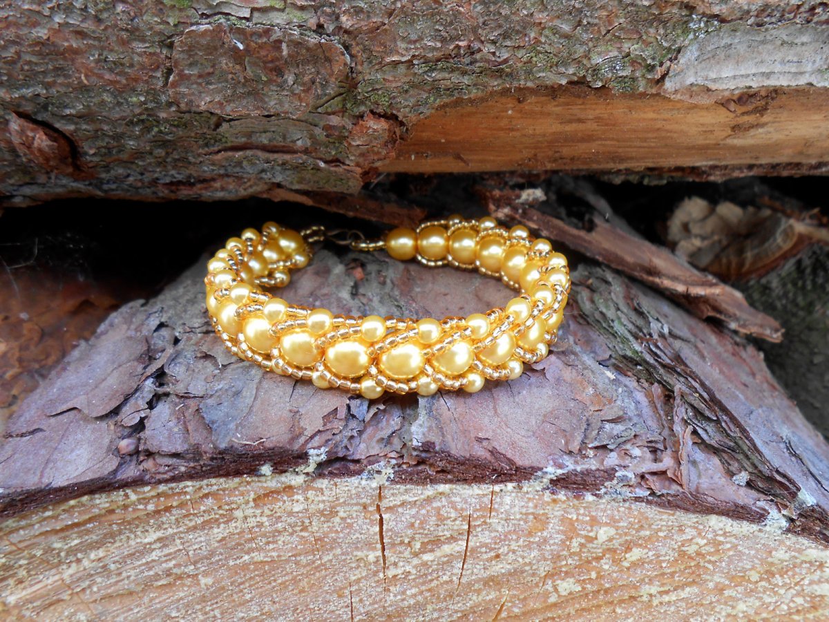 Náramek šitý pro Zlatovlásku (236-18)