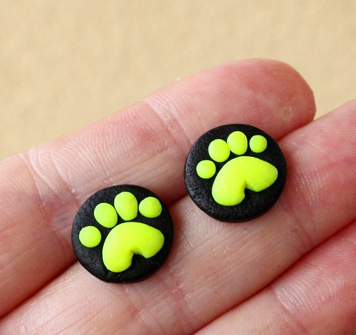 neonové tlapky .. pecičky