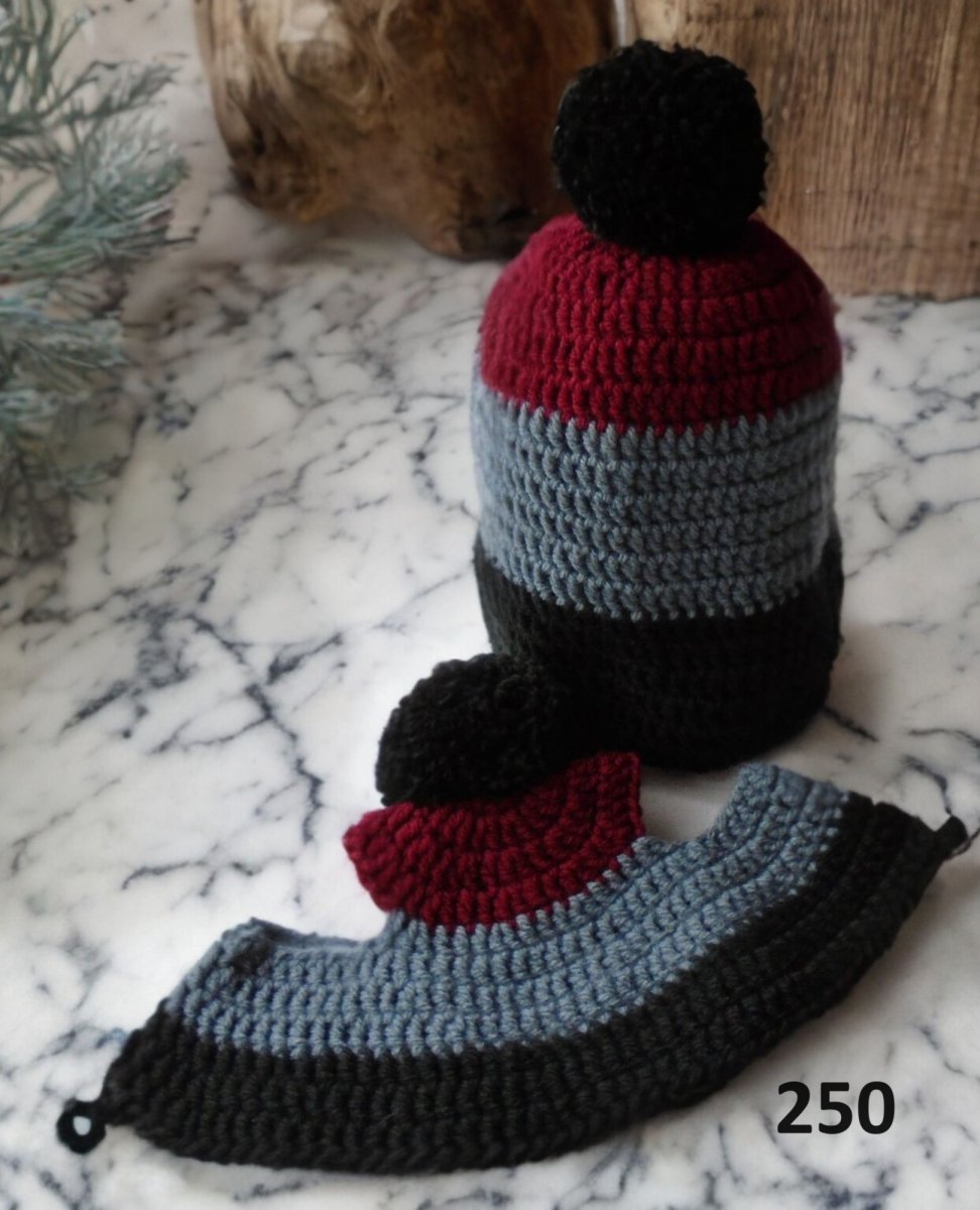 Háčkovaný set pro koně a jezdce