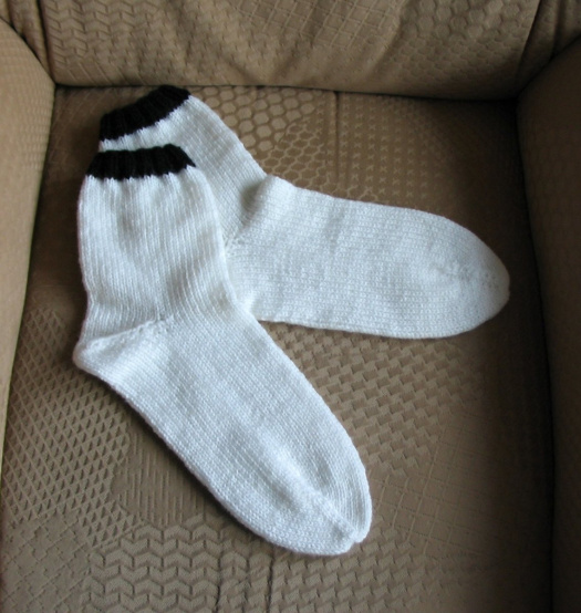 Ponožky bílé s černým lemem 42/43