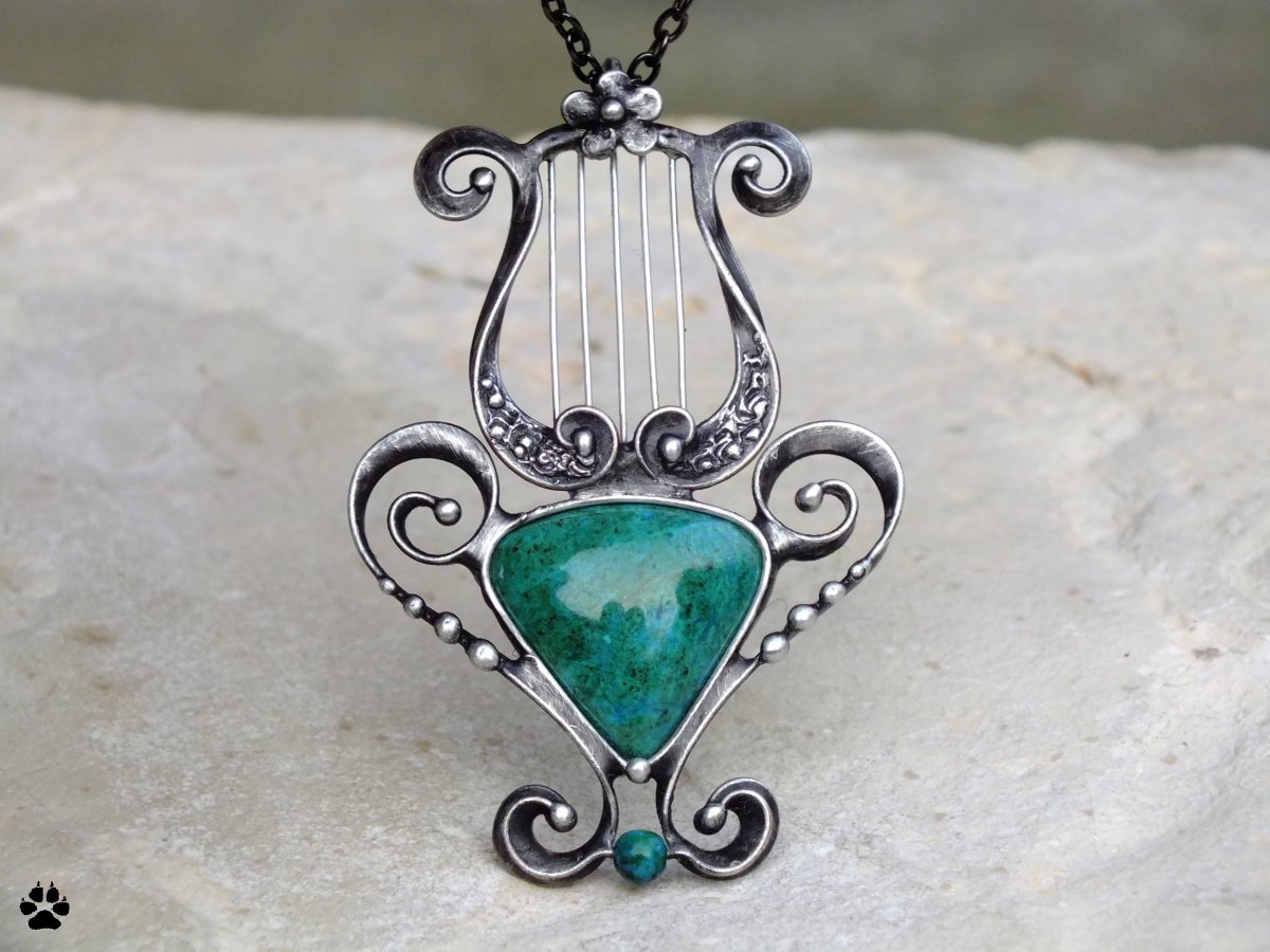 Harfička - chryzokol