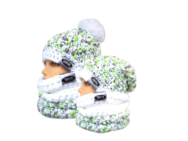 Souprava čepice, kulíšku a nákrčníku 1478