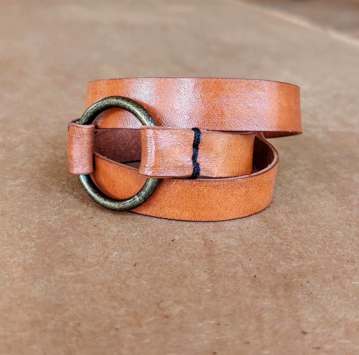 Kožený hnědý wrap náramek