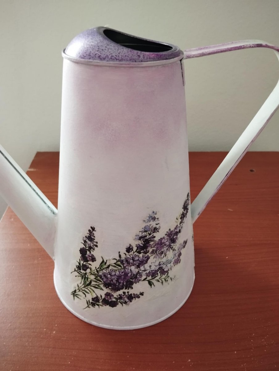 Levandulová konvička