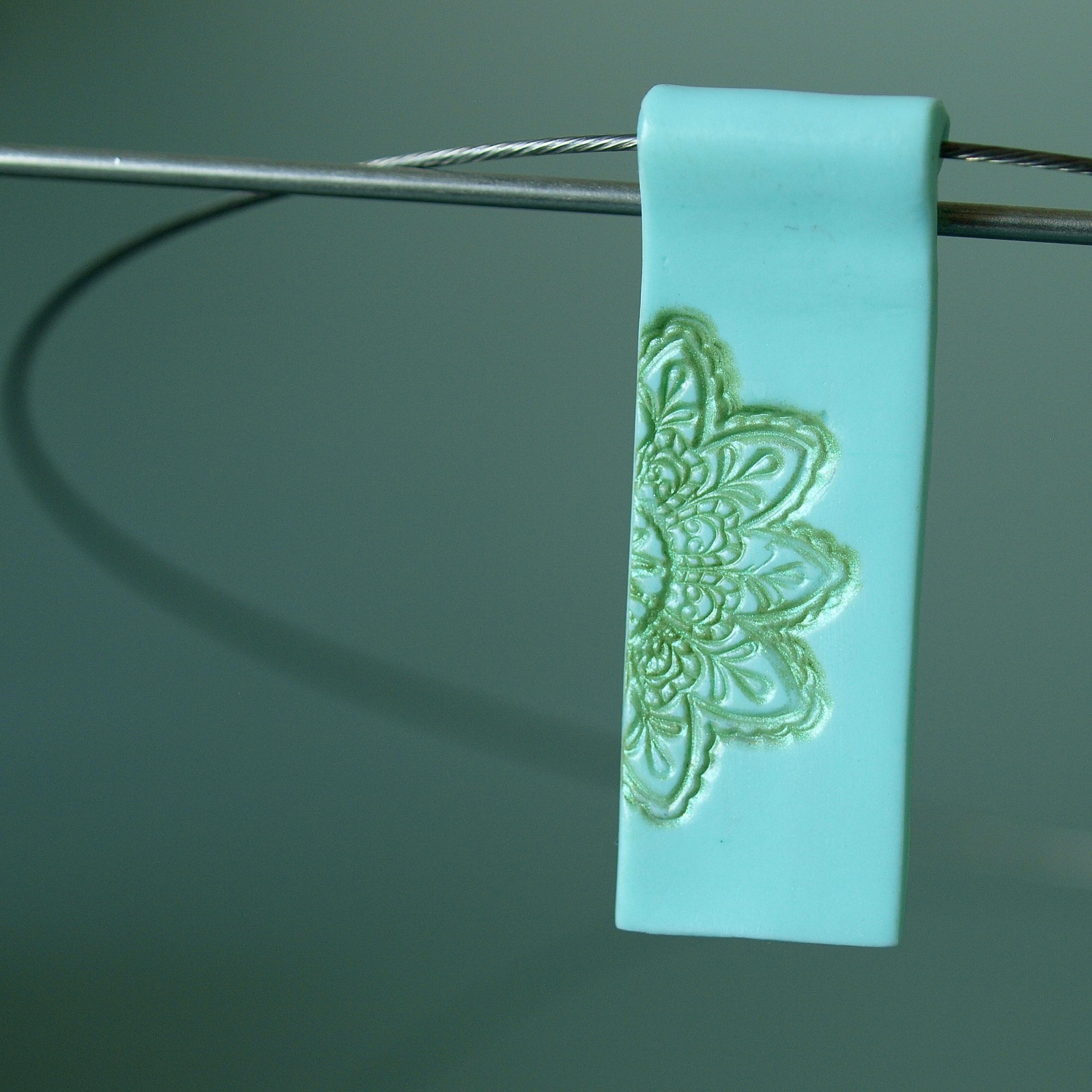 Náhrdelník - Kousek kytičky - mentolové