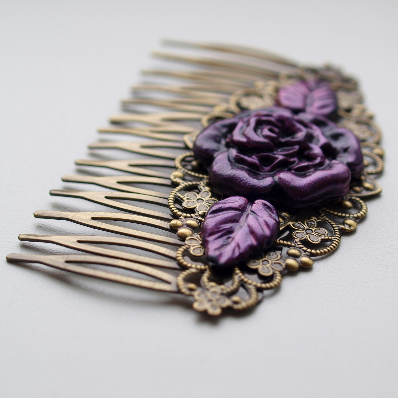 Hřebínek - Růžovočerné růže