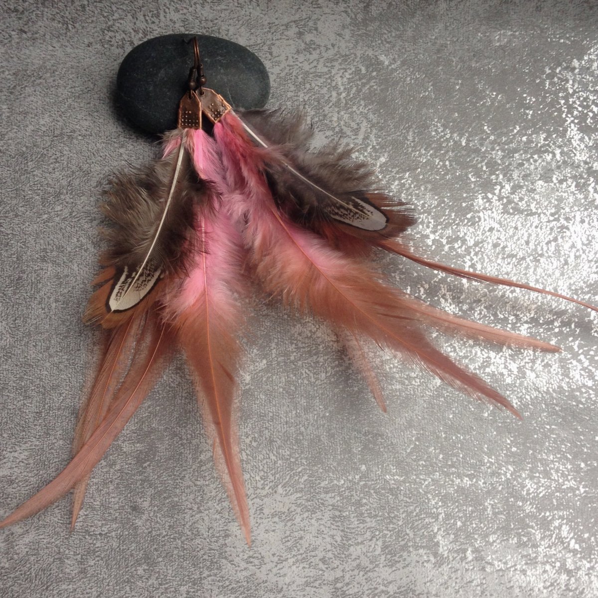 Lososovo-rezavá pírka