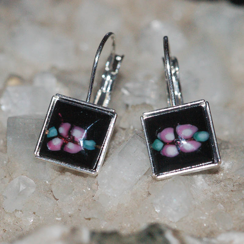 Kytičkové klapky nebo puzetky