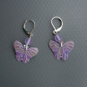 Světle fialové motýlkové náušnice 