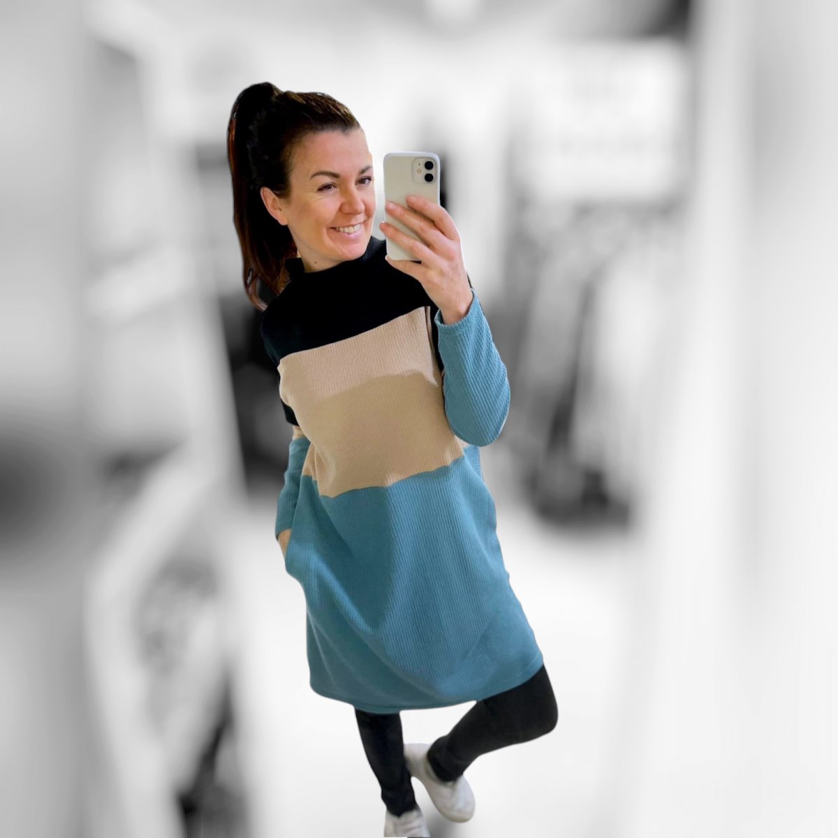 Dámské pleteninové šaty Trojka