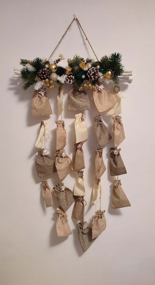 Adventní kalendář zlato-bílá