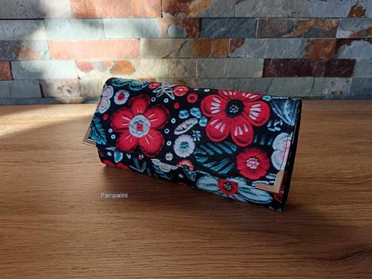 Veliká peněženka - Vyšívané květy