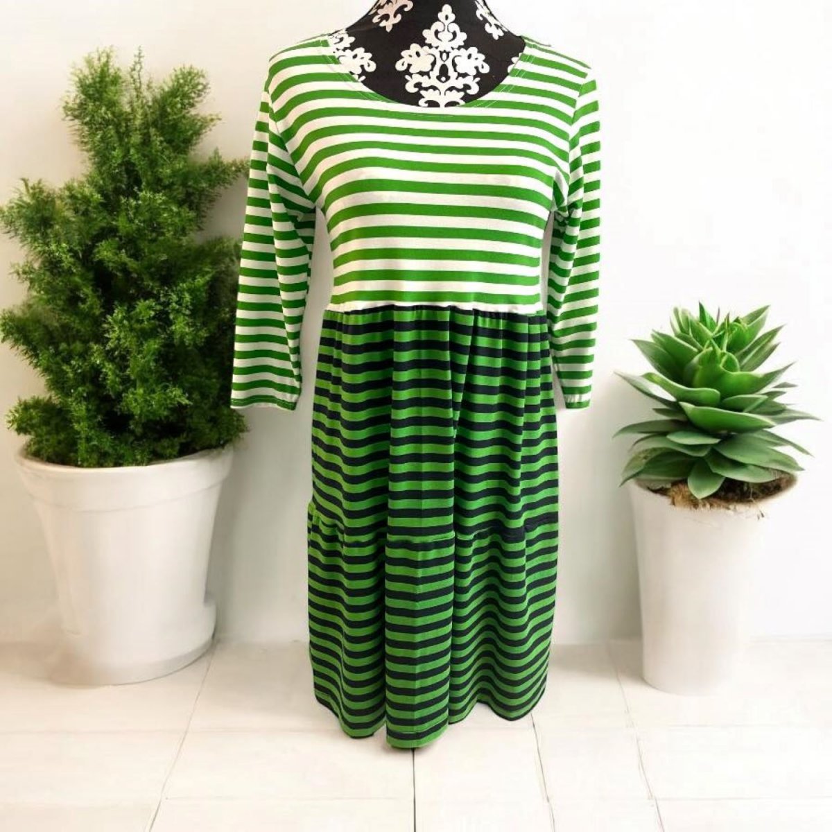 Dámské pruhované šaty zelené-S/M