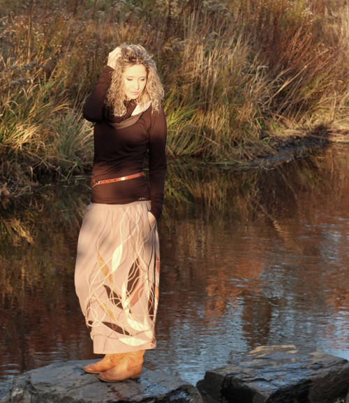 Balonová dlouhá sukně s aplikací