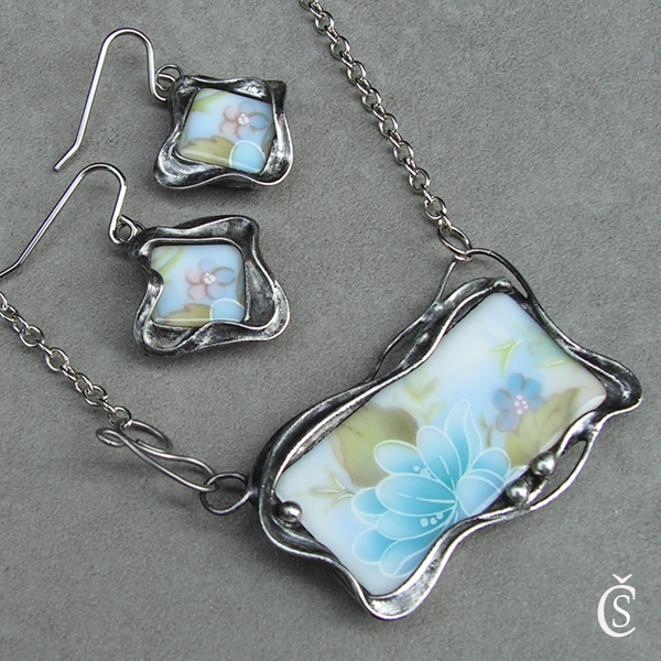 Něžně modrá secese