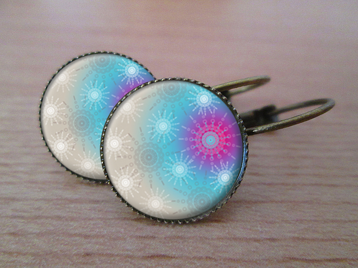 VINTAGE VISACÍ NÁUŠNICE - Mythic