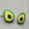 avokádo na krk ... 2,5 cm