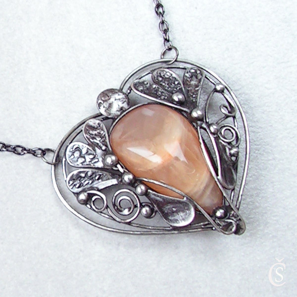 Anděl v srdíčku - Měsíční kámen