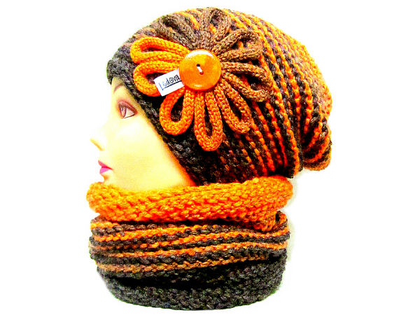 SOUPRAVA ČEPICE A NÁKRČNÍKU S APLIKACÍ