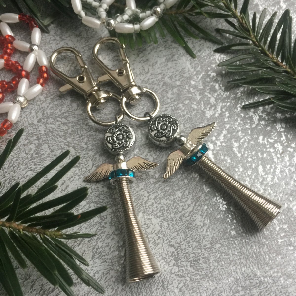 Andělka s tyrkysovou rondelkou