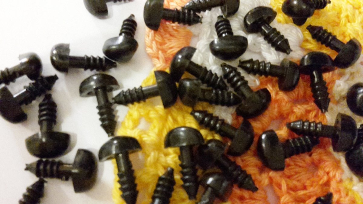 nos černý 8mm  2ks NOS04