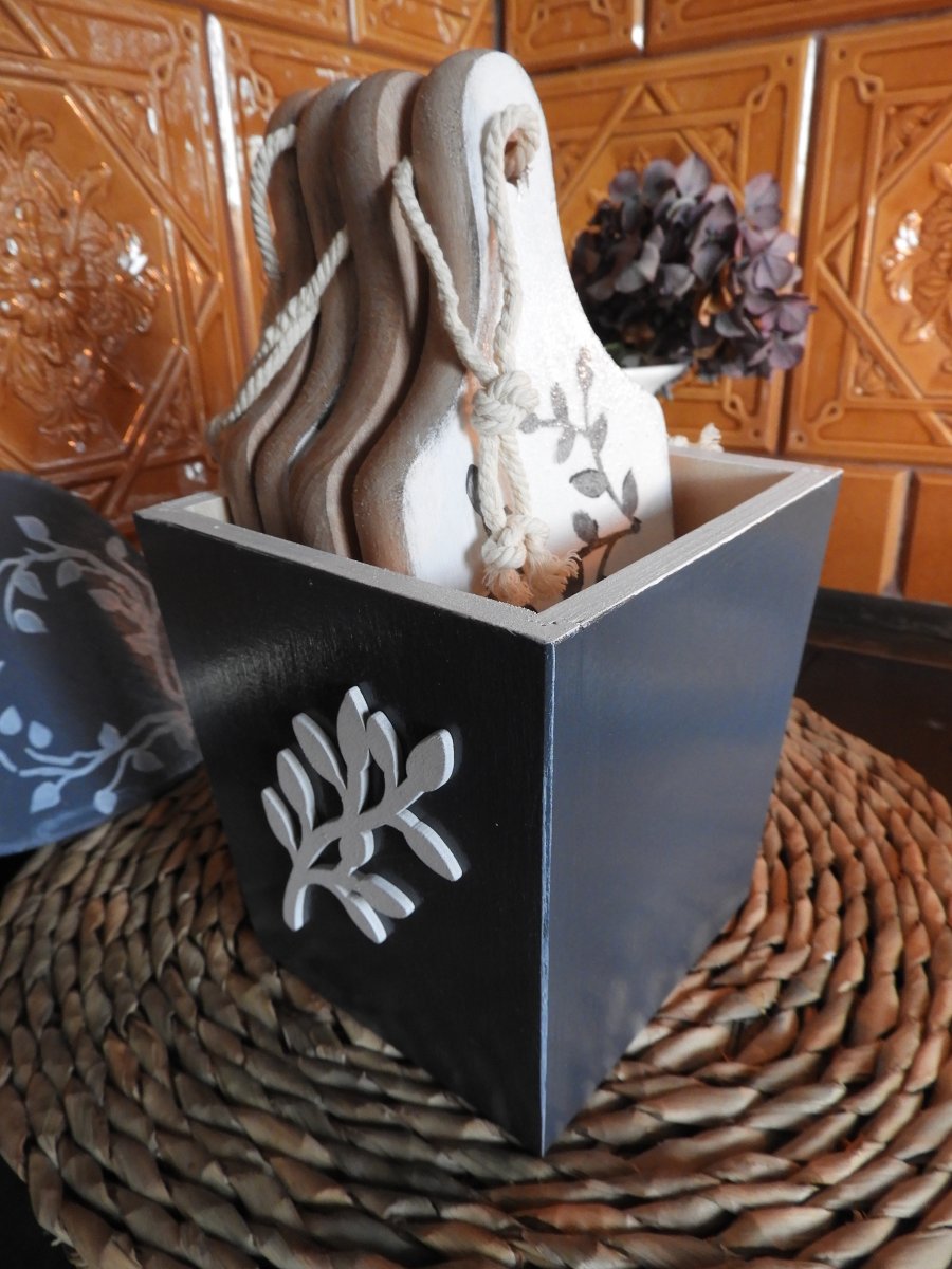 Originální stojánek s podšálky rustikální