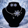 Zimní šperkový set se sněhovou vločkou – elegantní náhrdelník ozdoba do vlasů a náušnice