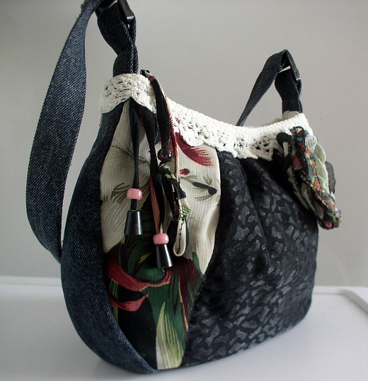 Kabelka... Tajemno pralesa