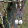 Náušnice - říční perly na kravatě