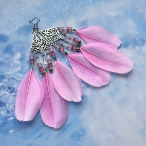 Peříčkové růžové náušnice