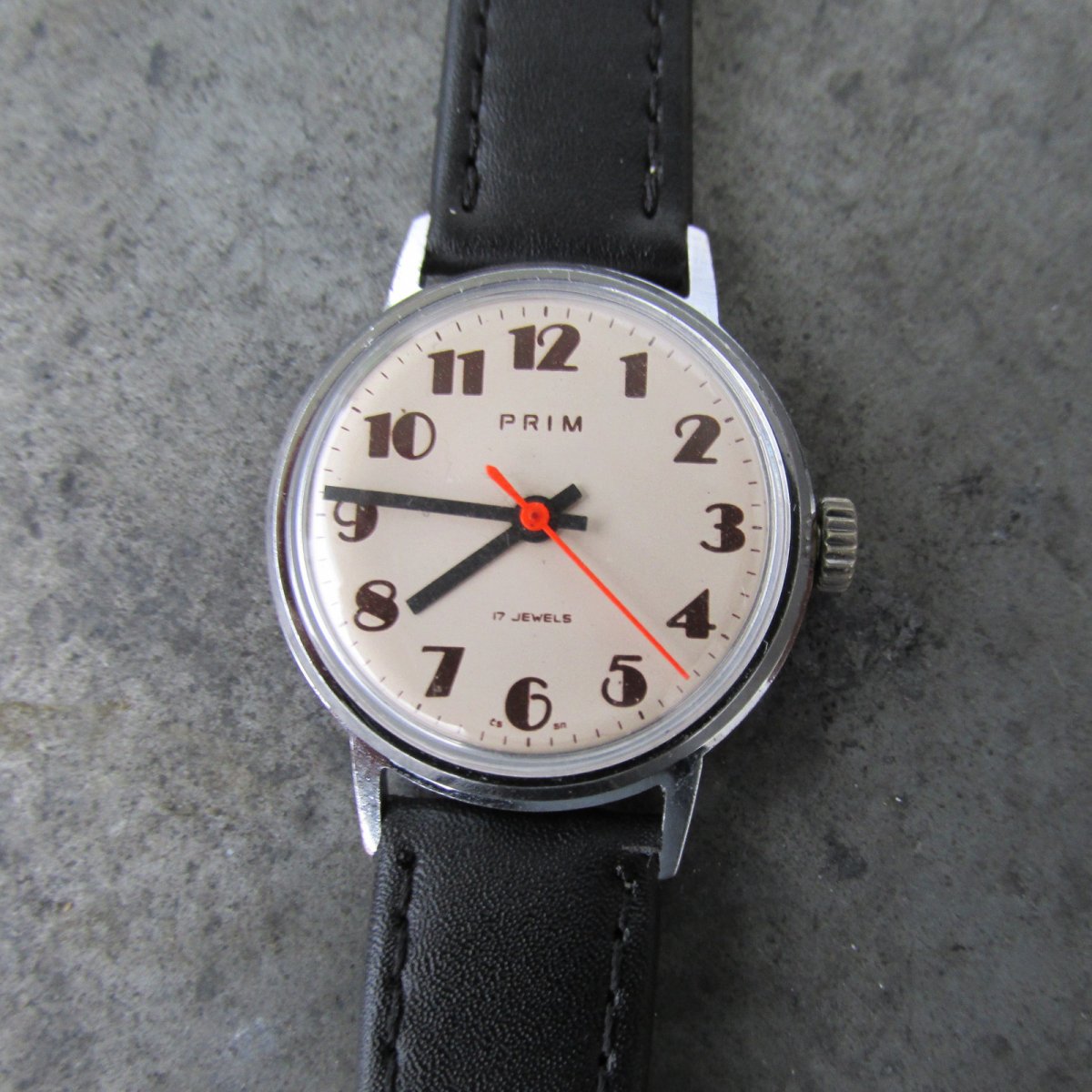 Dámské Hodinky Prim, z roku 1979, bílý číselník