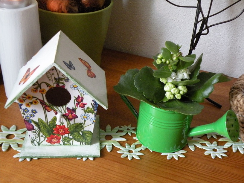 Dekorace - ptačí domeček s klíčkem - luční kvítí