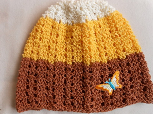 Ručně pletená jarní nebo podzimní čepička