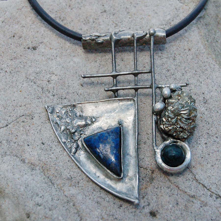 Azuromalachit, chryzokol a pyrit