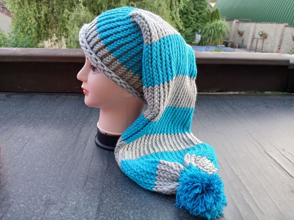 Pletená mega dlouhá čepice 