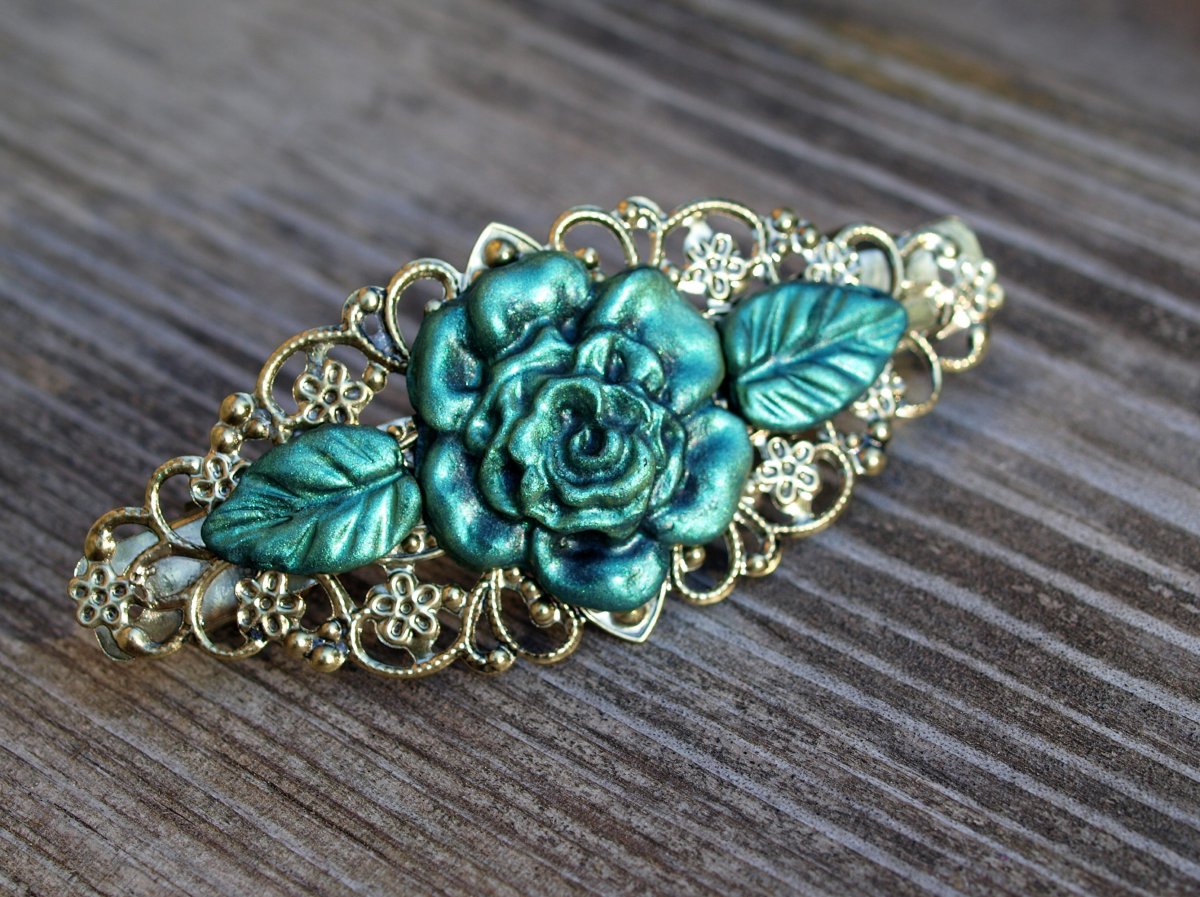 Spona zelená růže