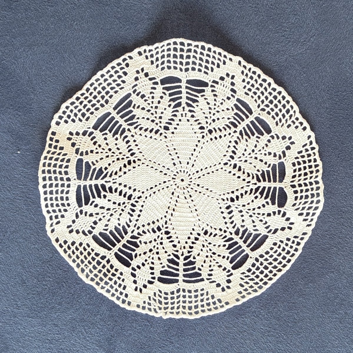 Háčkovaná mandala