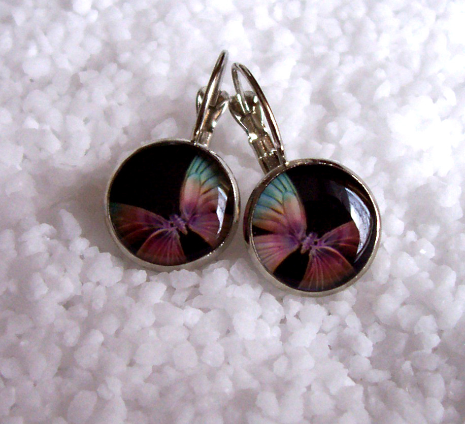 Náušnice z pryskyřice