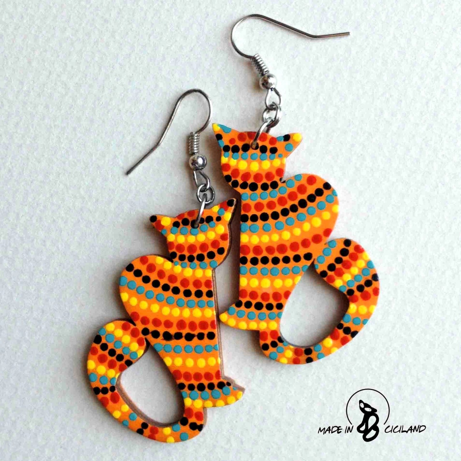 Číči v oranžovým svetříku