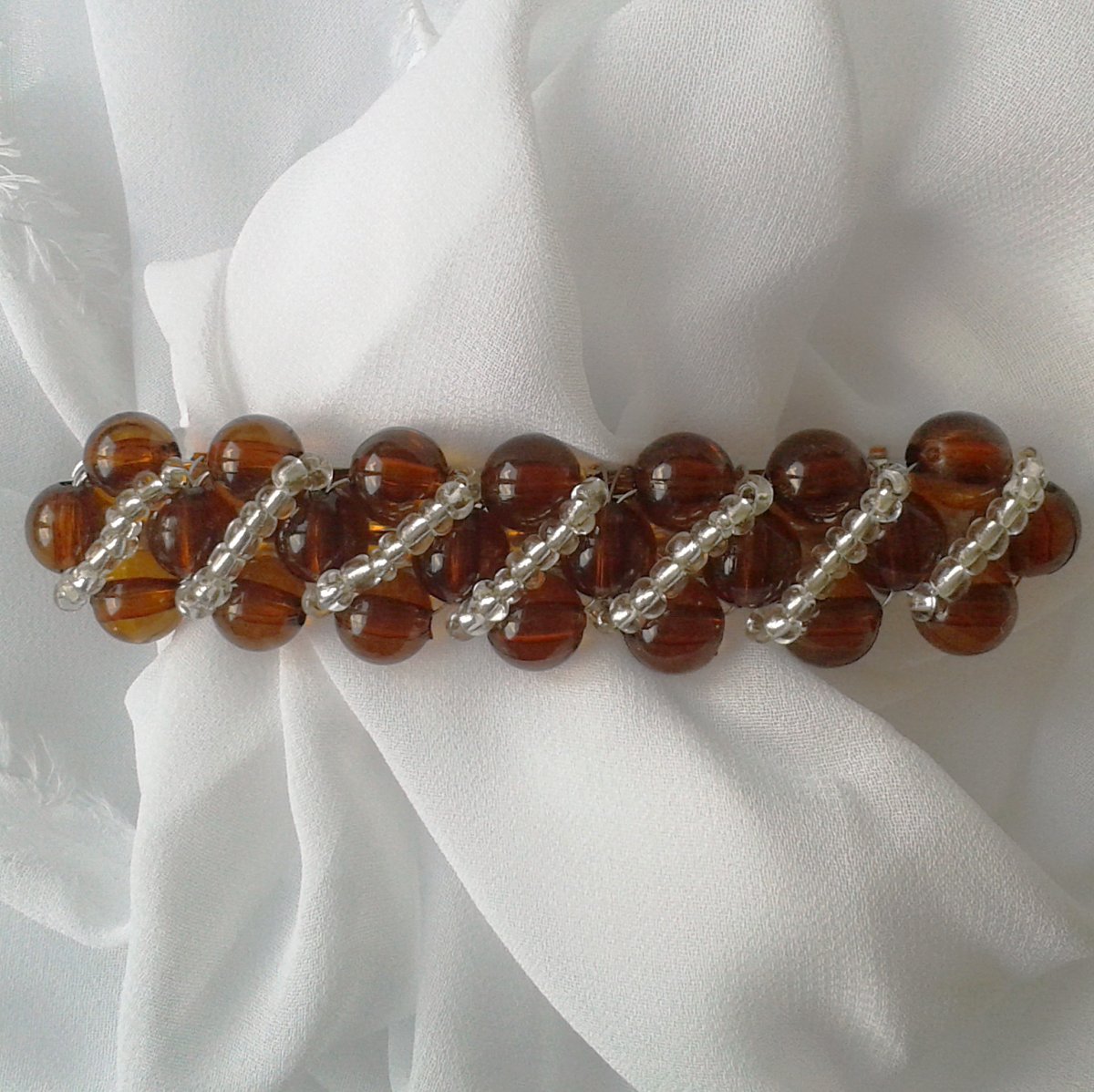 aiv1039	Francouzská spona hnědá 