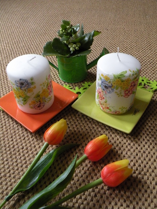 Svíčka s jarním kvítím